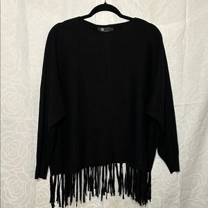 M Black Sweater fringes at bottom Soft viscose blend material Made in Italy Sz M
